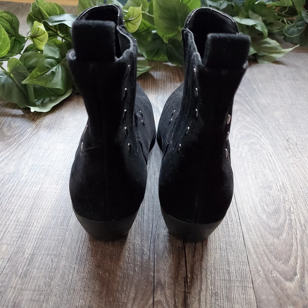 YRU Ankle Boots Booties Laso Studded Suede Witchy Black Goth Western Boho